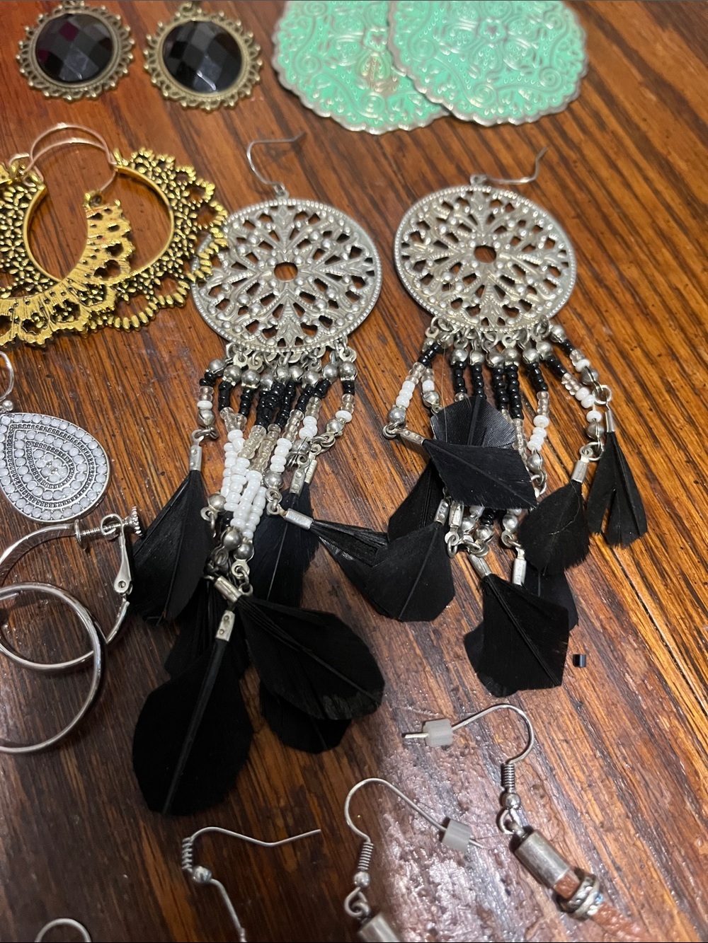 Mixed Women's Earrings Set in Silver, Gold and Mint - Picture 7 of 10